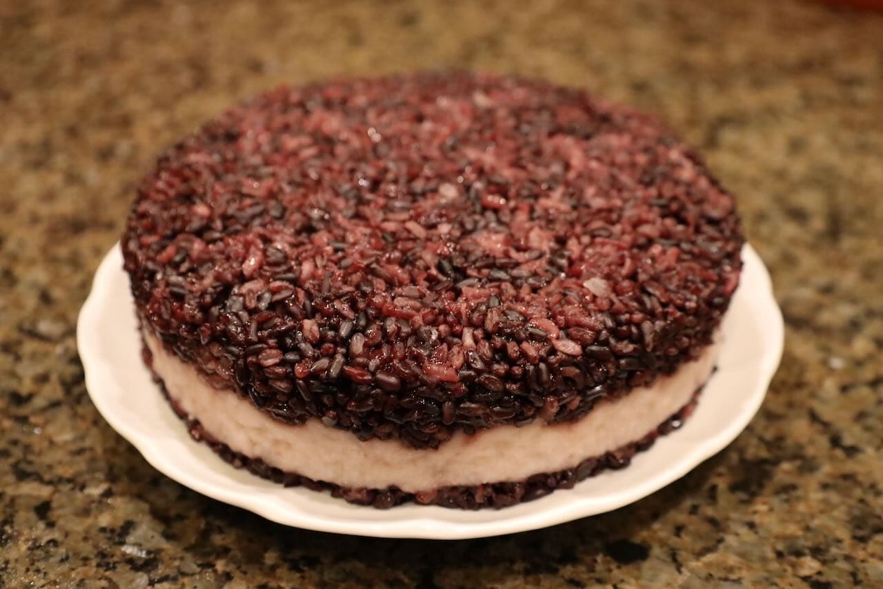 Taro Paste and Glutinous Rice Cake 紫米芋泥糕