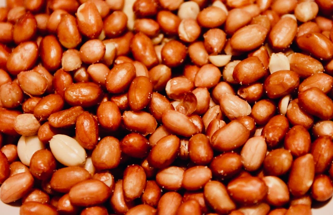 Roasted peanuts